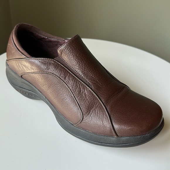 Merrell TopOSoar Brown Leather Slip On Walking Outdoor Comfort Mocs Women’s 10 - Picture 1 of 16